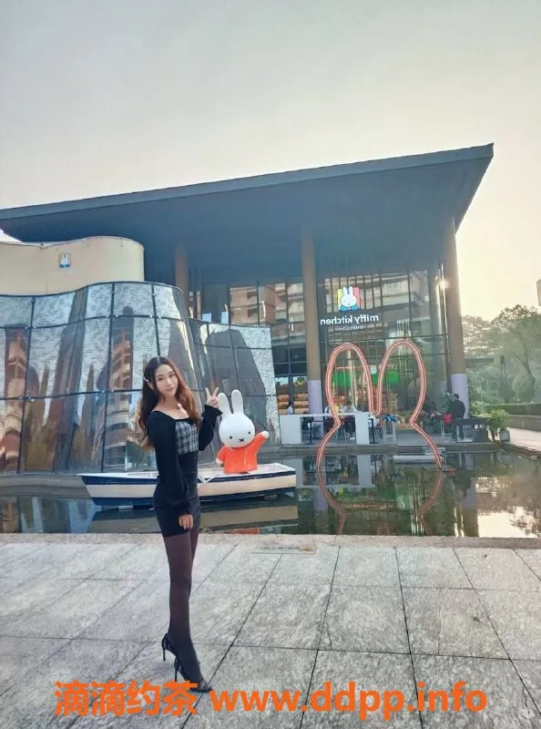 深圳楼凤资源信息,龙华安安，165cm B罩杯，800p起价