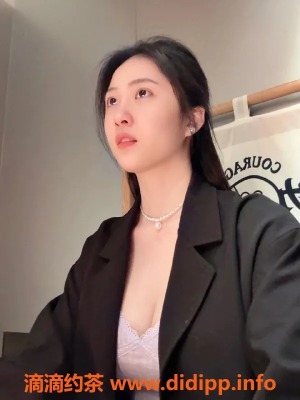 广州楼凤-白云区强烈推荐！25岁朵朵，162cm身高，34C胸围