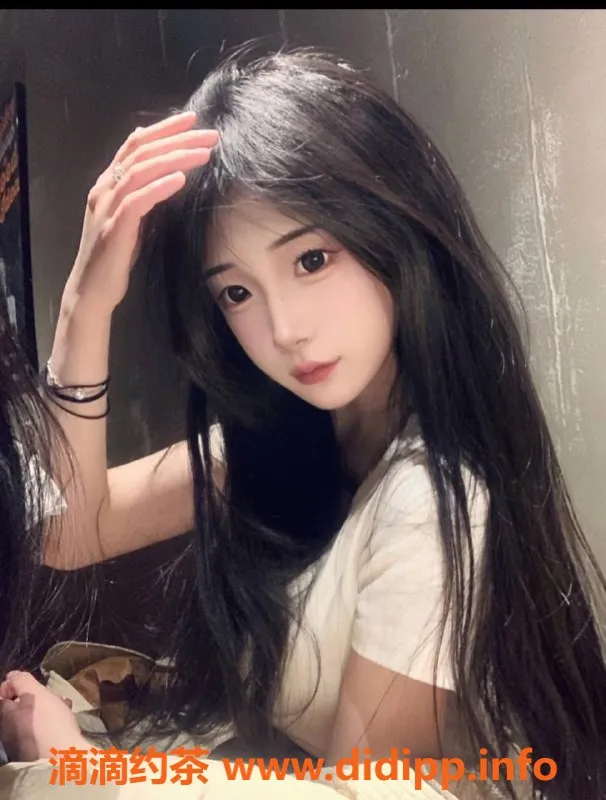 广州楼凤-荔湾嫩妹小涵，700元1小时性价比超高