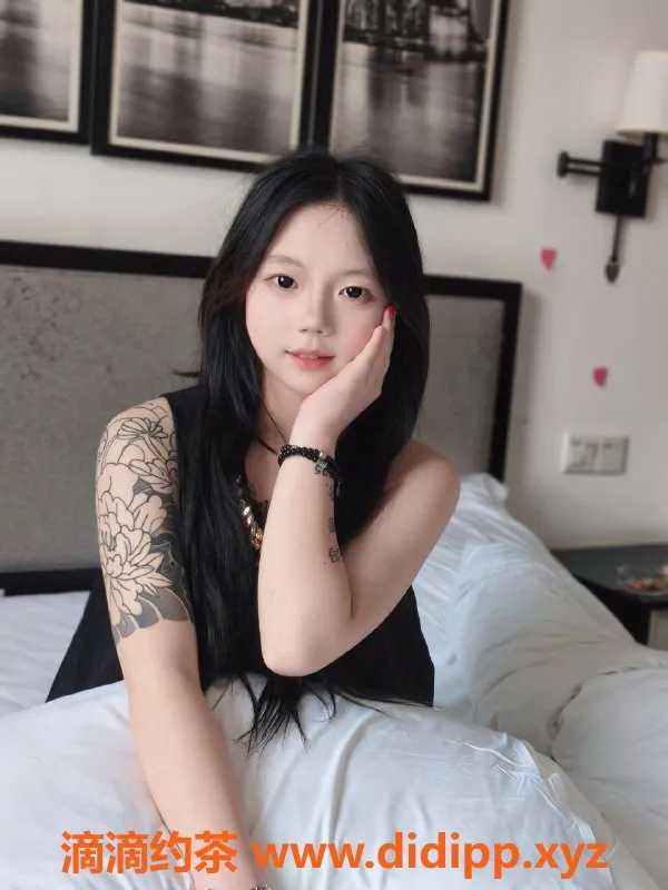 成都楼凤-成华区颜可18岁幼态车，服务超一流！