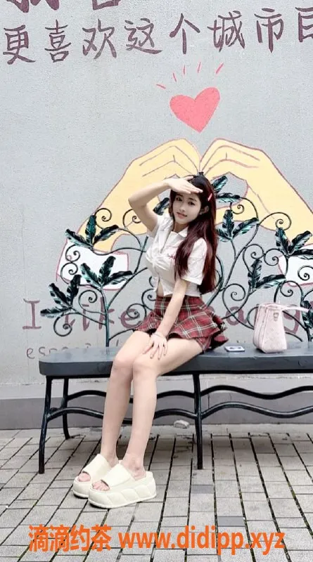 广州楼凤-天河嫩妹珂珂，8P大胸舌吻体验