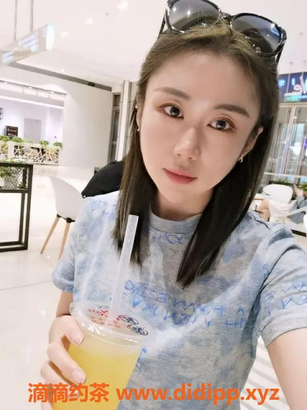 沈阳楼凤-大连糖糖 27岁165cm 54kg C罩杯 约课6p