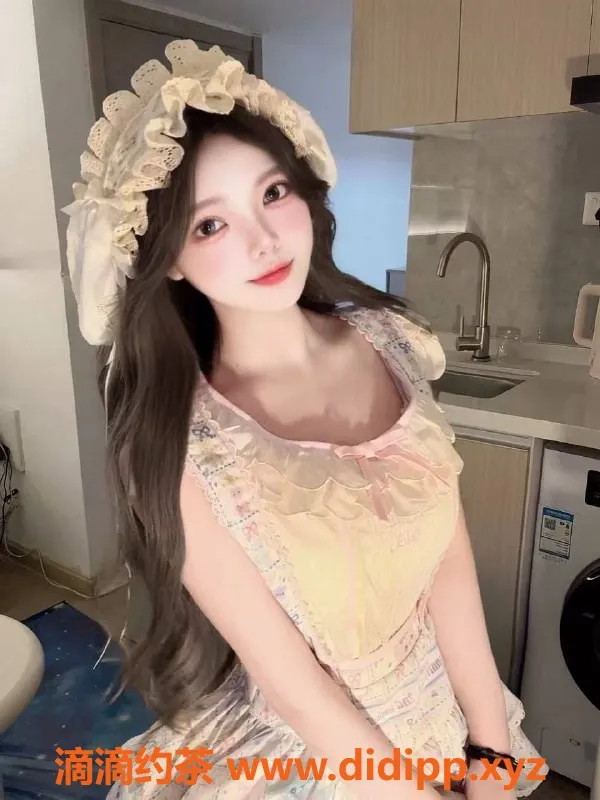 广州楼凤-白云嫩妹玖玖，大胸舌吻，8P课程等你体验！