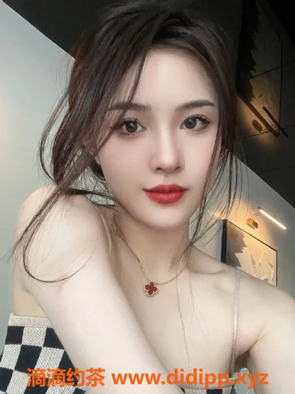 重庆楼凤-渝北小辣椒，25岁/166cm/50kg，热情体贴全套服务