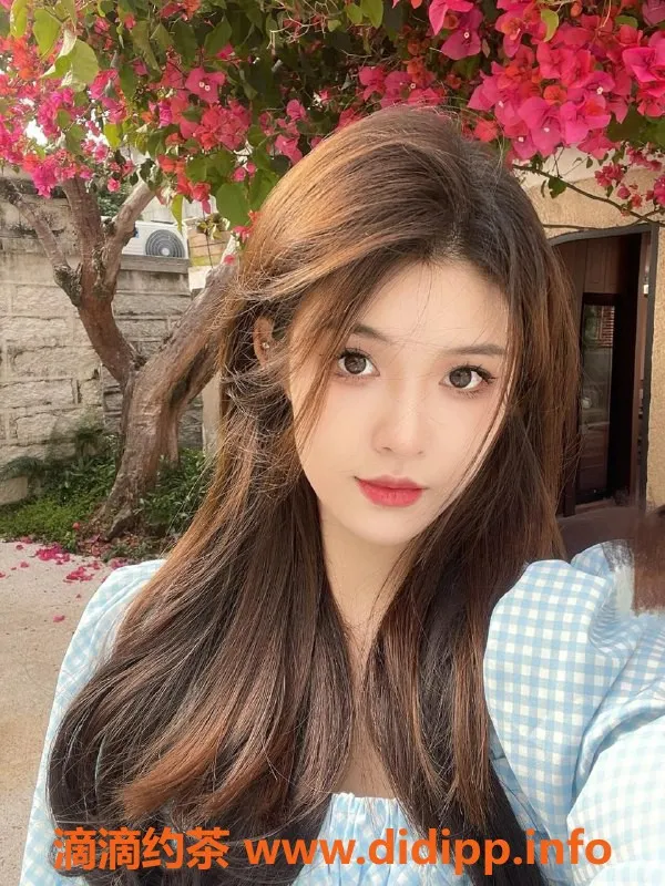 重庆楼凤-渝北小辣椒，25岁/166cm/50kg，热情体贴全套服务