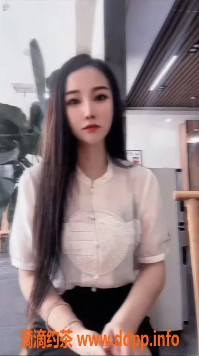 郑州楼凤-郑州金水区凤凰茶城 600P丝袜制服妹子