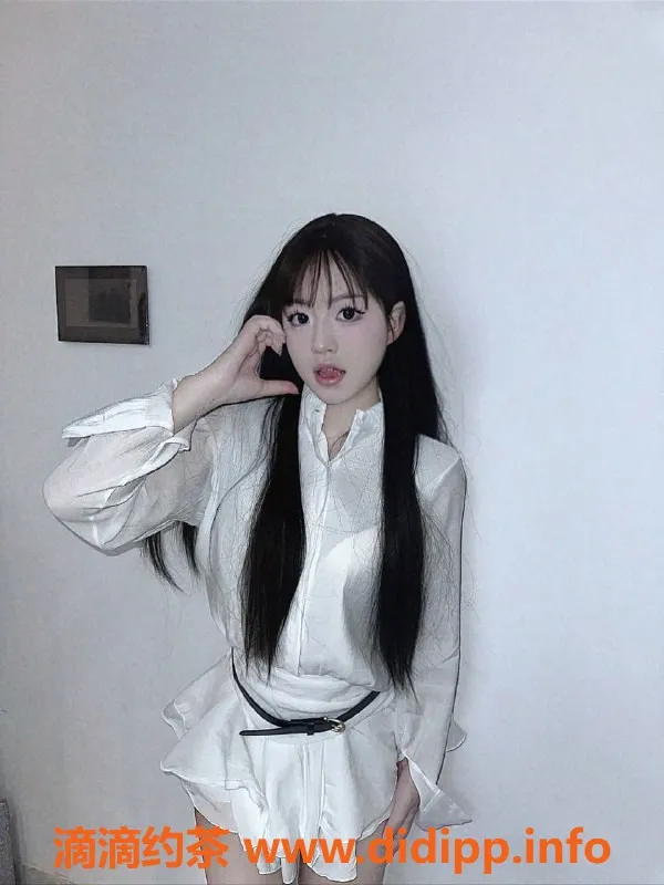 深圳楼凤-南山苏苏老师，白皙奶嫩，800元起