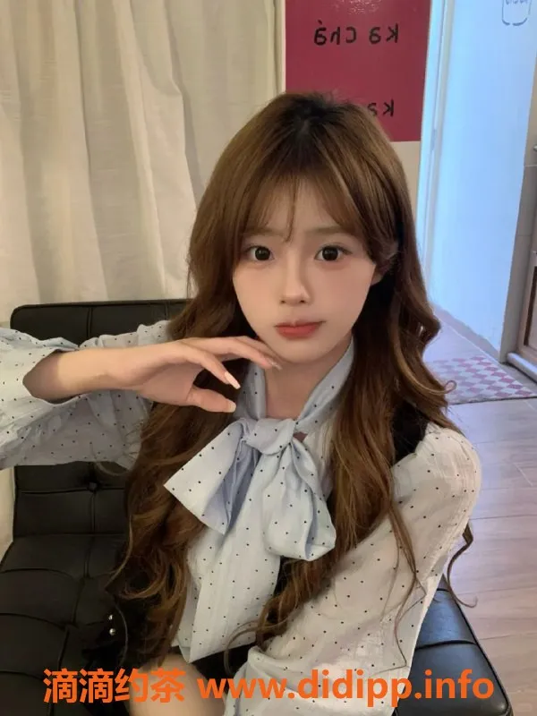 广州楼凤资源信息,天河20岁兼职学生妹洛颜，166身高32C诱惑