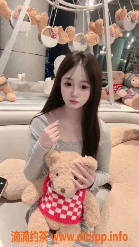 广州楼凤-广州天河果果，蛇吻服务800起