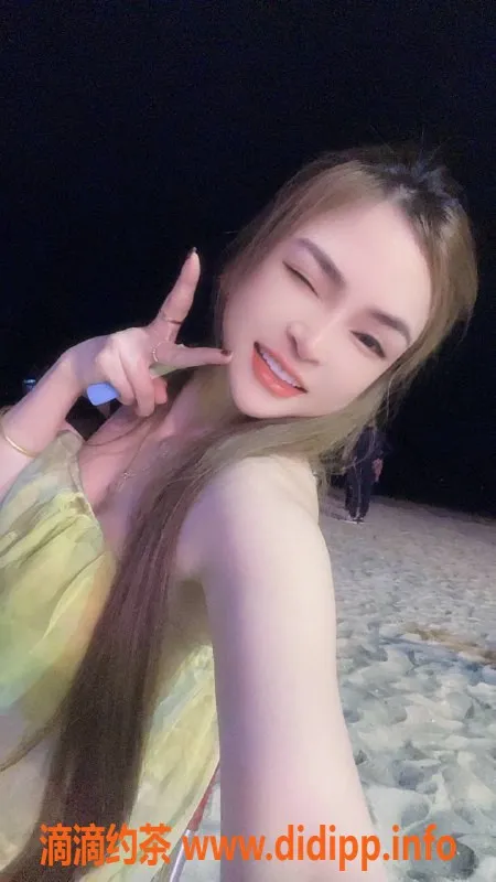 北京楼凤-朝阳区香香，越南美女，162cm，92斤，服务多样！