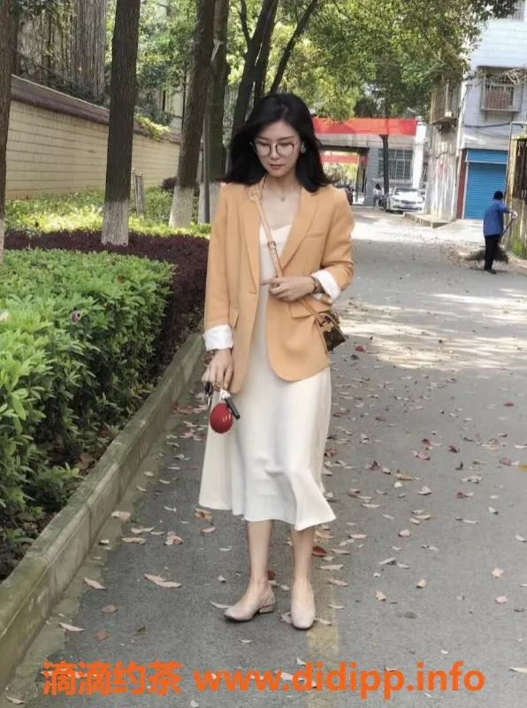 杭州楼凤-西湖区艺名92店，服务超赞！