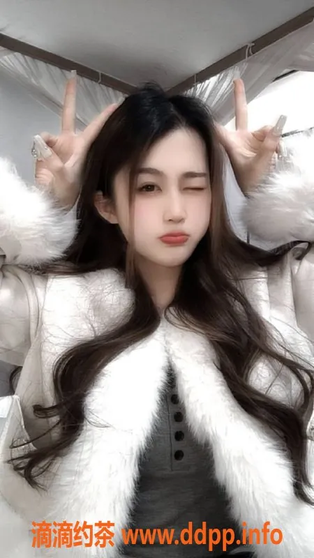 广州楼凤-金沙洲丁雨蒙，700p嫩妹上门服务