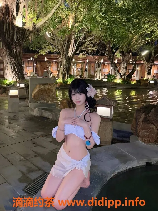 广州楼凤资源信息,广州番禺小薇，165cm长腿嫩妹，优惠1200起！