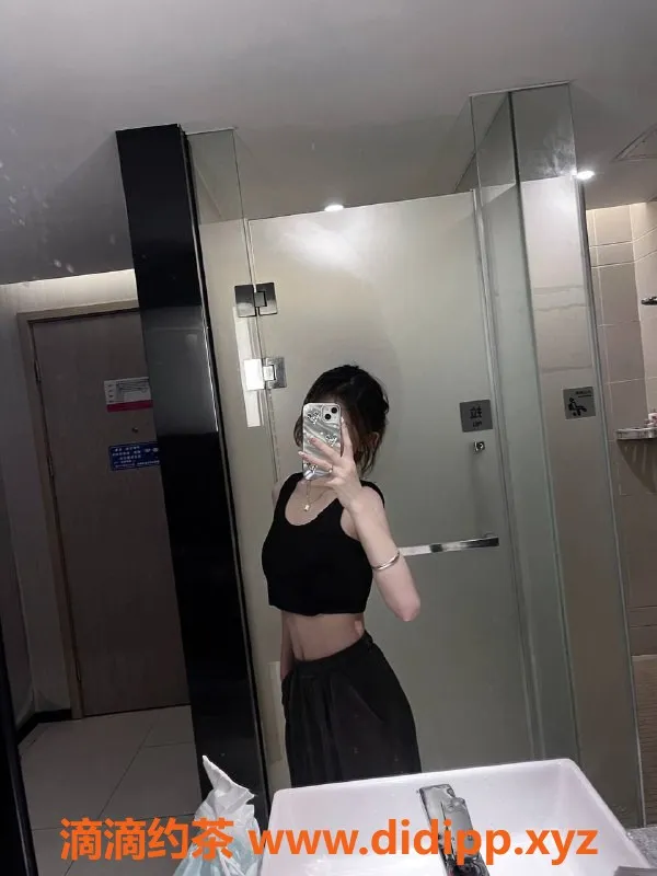 杭州楼凤-上城嫩妹芊芊，颜值高，课程1000/1800