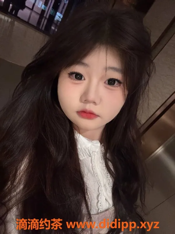 广州楼凤-天河嫩妹奶盖，6P大胸夜课等你来约！