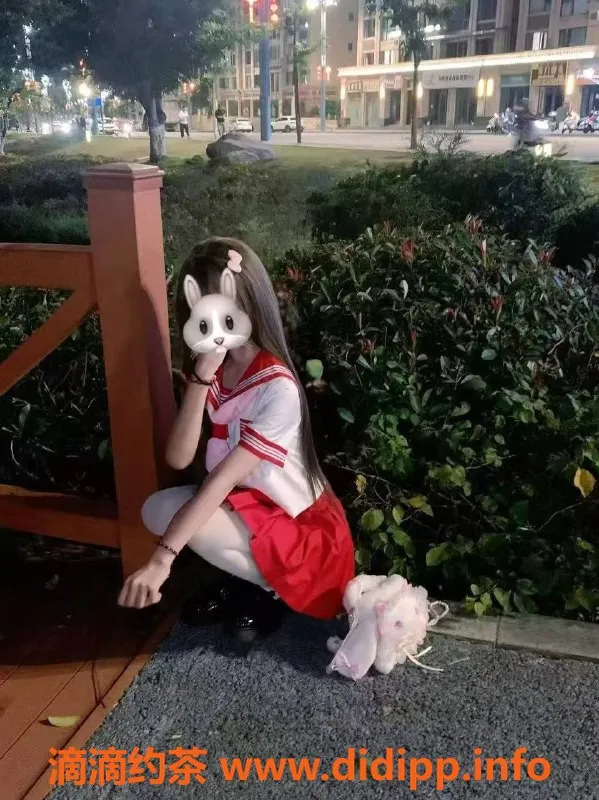 成都楼凤-悦悦 18岁嫩妹，金牛区代聊服务，超值体验