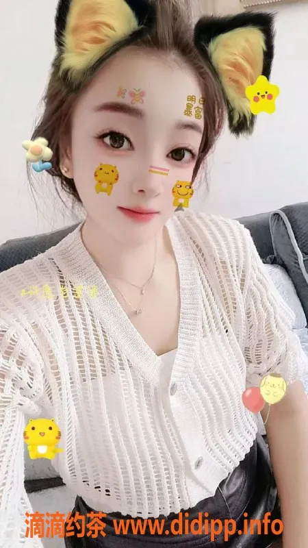 西安楼凤-雁塔区令狐佳佳，课费仅6/9，约吗？