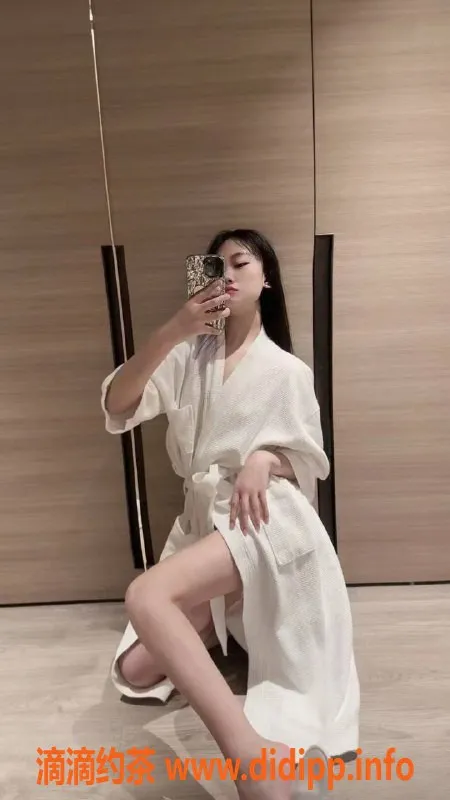 广州楼凤-白云糖糖，700元已视频验证的新星