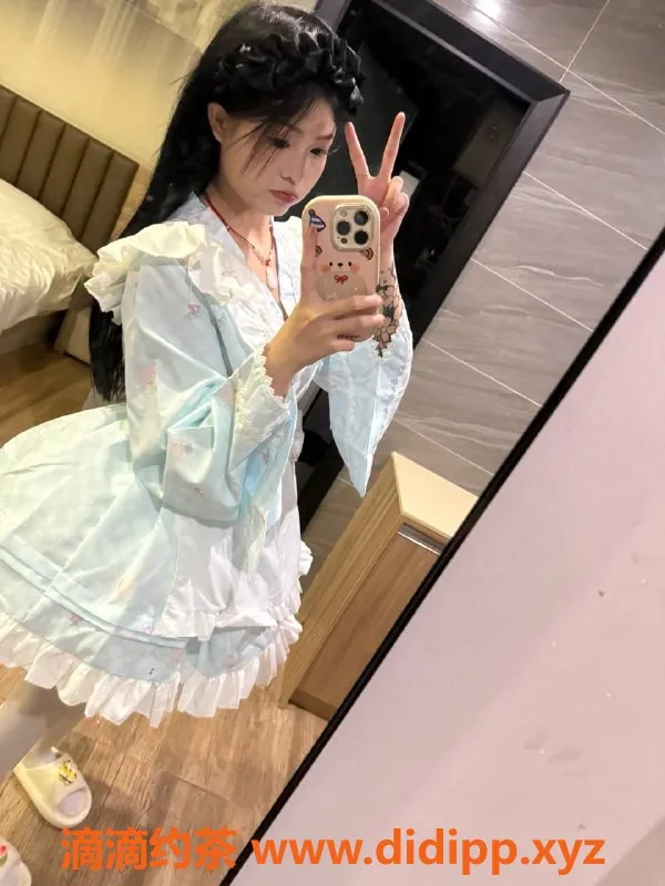 广州楼凤资源信息,广州金沙洲小菲儿，700元起服务