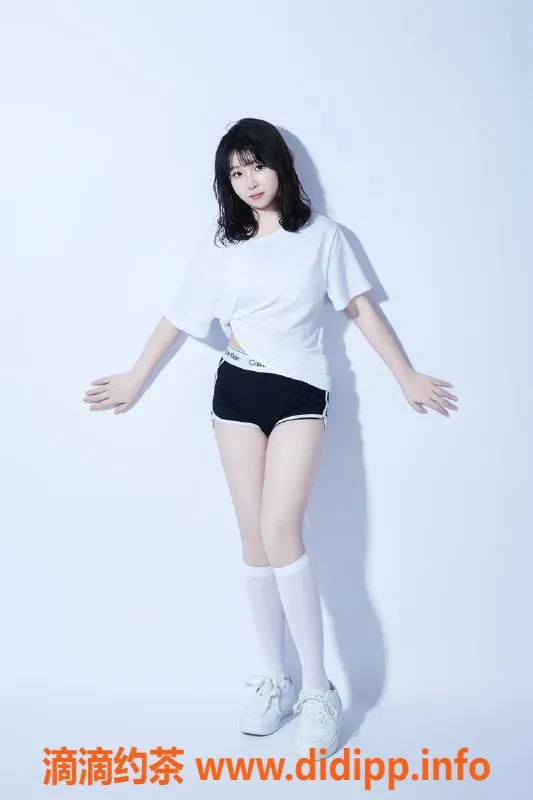 杭州楼凤-上城嫩妹沫沫，舌吻69互舔，700元起