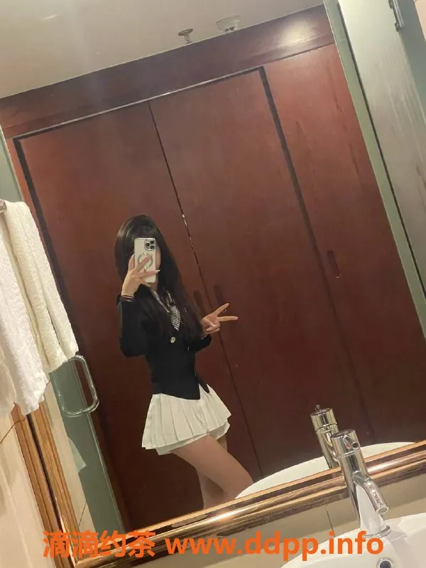 成都楼凤-成华区乐乐，18岁萌妹，160cm，口爆服务超给力