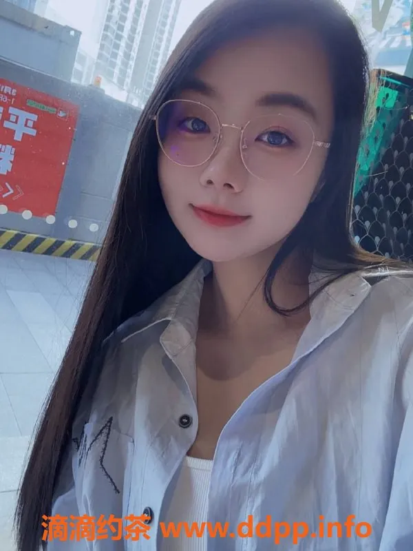 长沙楼凤-雨花区小鱼儿，400元激情服务等你体验！