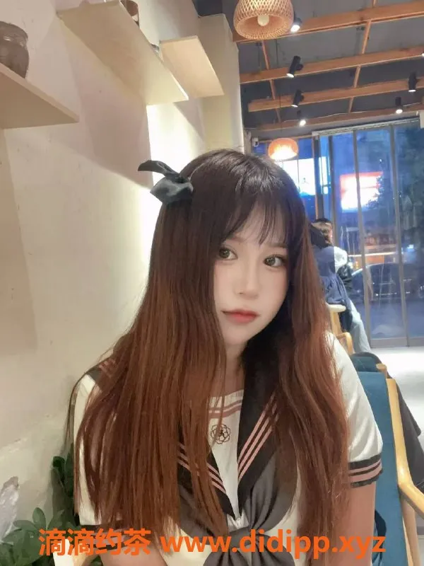 成都楼凤-金牛区蜜桃嫩妹，160cm，23岁，享受BBBW服务