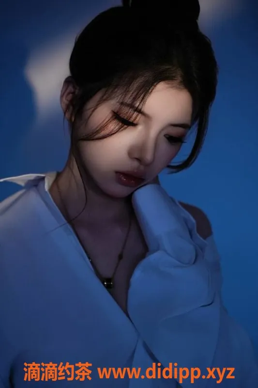 广州楼凤-广州天河小秋，800元起，蛇吻服务，体验不一样的魅力