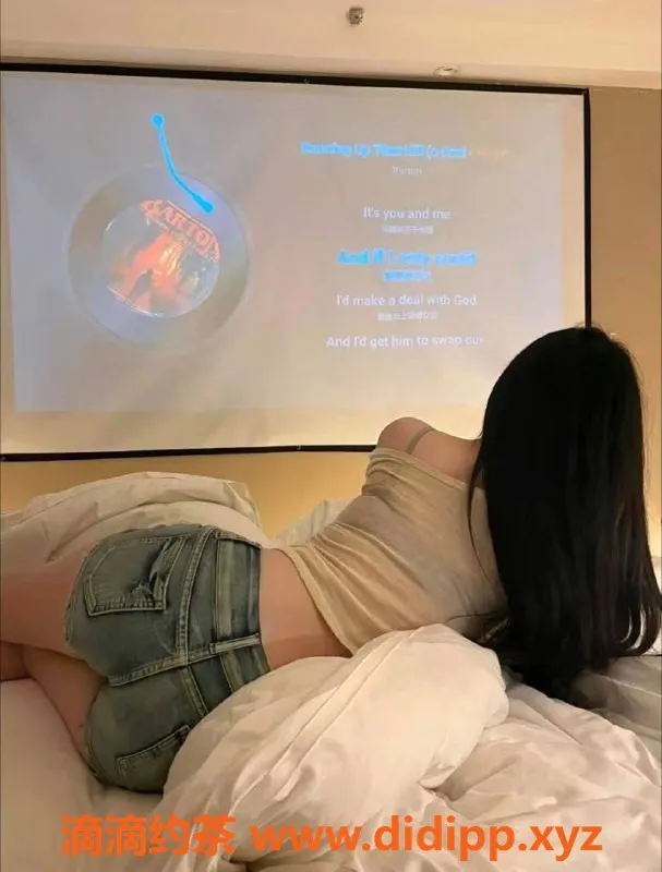 郑州楼凤-郑州管城小白，24岁，170cm，45kg，超值服务！