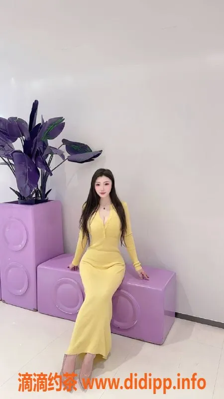 广州楼凤-天河水蜜桃，课费800元，热情服务！