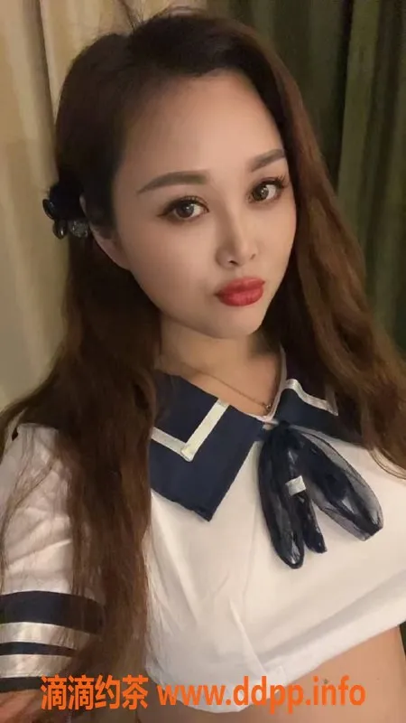 昆明楼凤-盘龙区小鱼，600元大胸丝袜服务诱惑