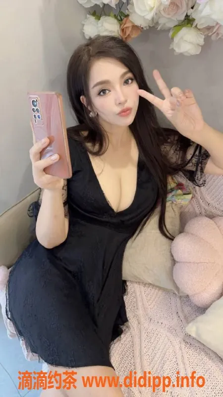 成都楼凤-成华区少妇芳儿，400p服务，支持自聊！