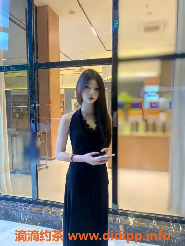 广州楼凤-越秀小宝，嫩妹600元一晚，视频验证