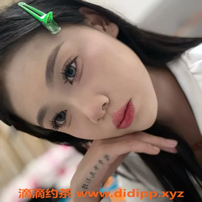 成都楼凤-神仙树乔露，175cm大长腿，6P激情服务