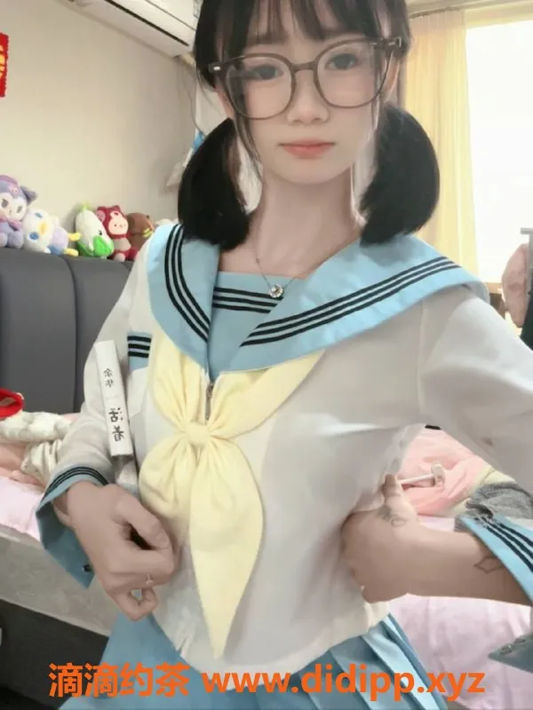 长沙楼凤资源信息,天心区小西 164cm 42kg 性感制服妹子服务