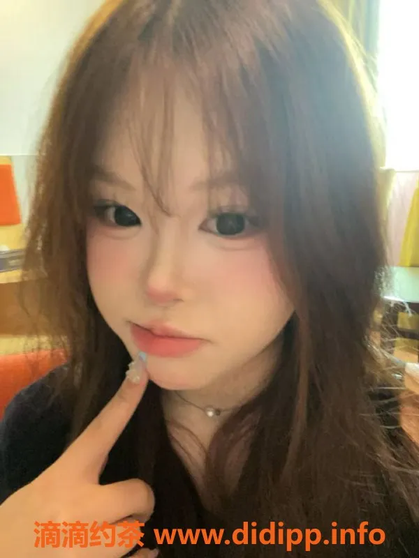 广州楼凤-天河嫩妹琪琪，视频验证，800元一次