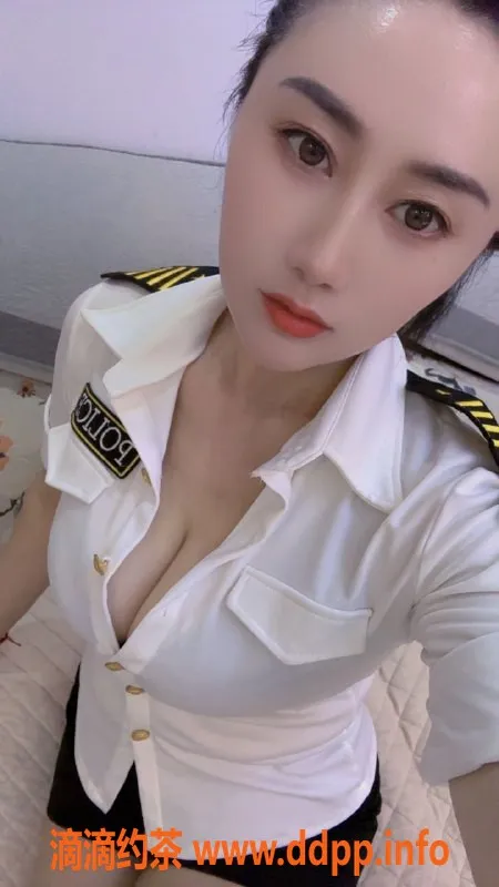 重庆楼凤-黄泥磅婉儿，30岁F杯美女，服务一流