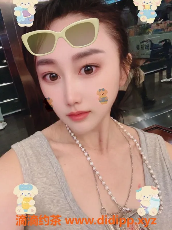 重庆楼凤-黄泥磅婉儿，30岁F杯美女，服务一流