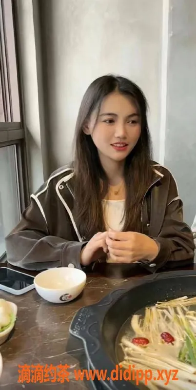 广州楼凤-天河小甜甜，700元约会，御姐服务