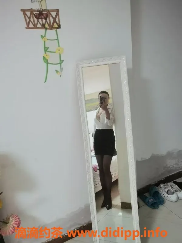 重庆楼凤资源信息,黄泥磅婉儿，服务超赞，私聊获取详情