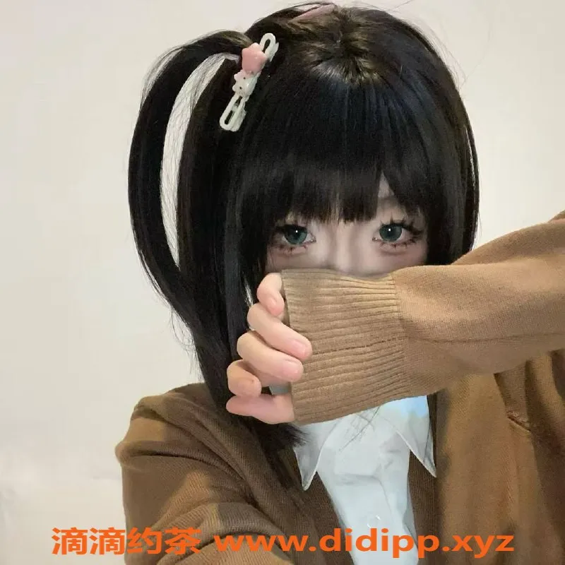 长沙楼凤-岳麓区小青，158身高，19岁，600元服务体验