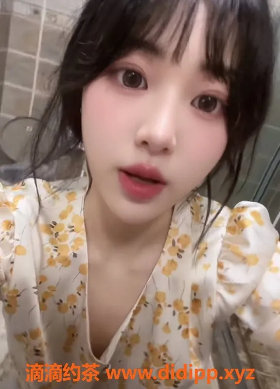 重庆楼凤-大坪媛媛：163cm C罩杯22岁美少女