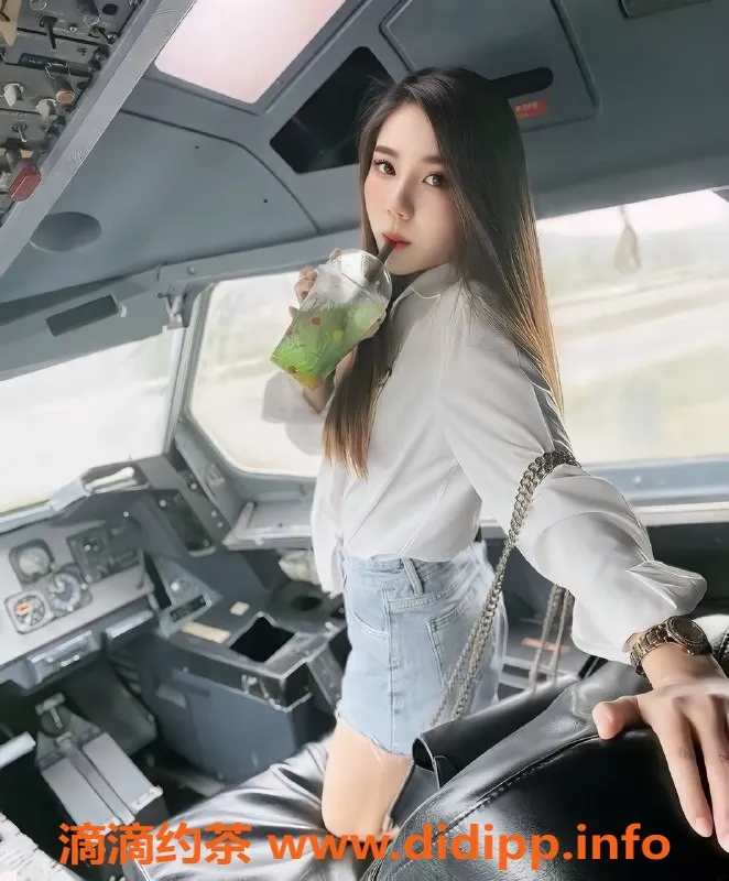 杭州上门服务-23岁美籍D杯嫩模，上城区火热服务，限时预约！