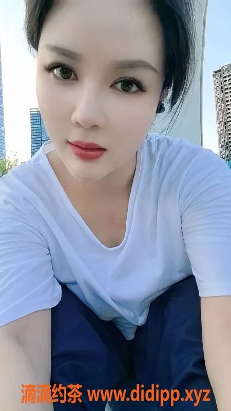 成都楼凤资源信息,成华区陈琳，巨乳少妇服务车6P体验