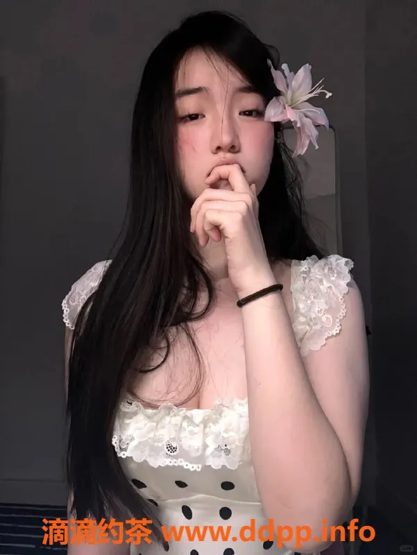 广州楼凤-广州天河非儿，20岁163cm，700元超值体验