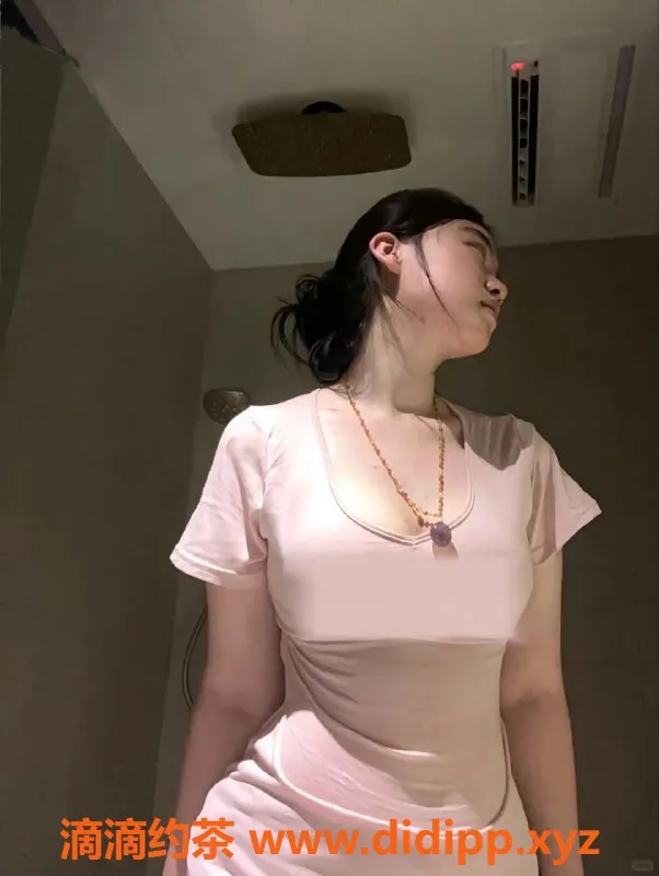 广州楼凤-广州天河非儿，20岁163cm，700元超值体验