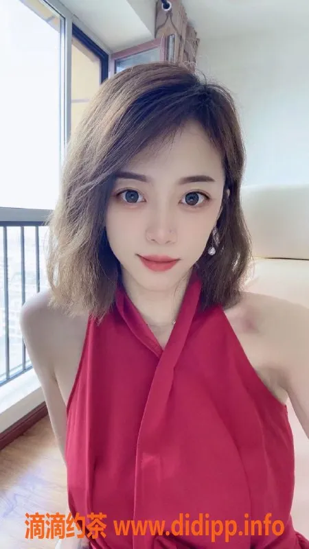 武汉楼凤-仁和路御姐CC，优雅的服务体验