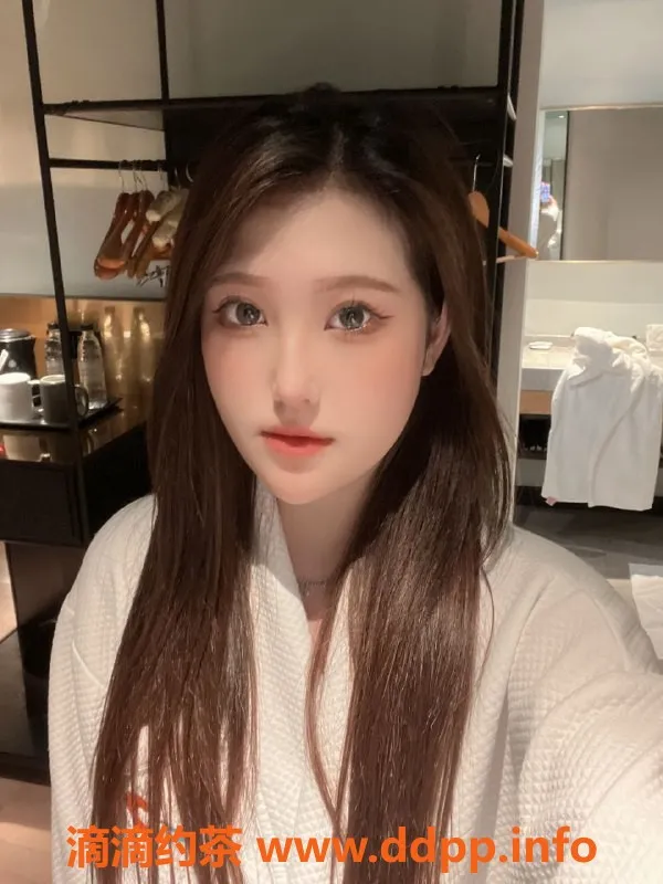 东莞楼凤-南城桐桐，700元精彩服务等你体验