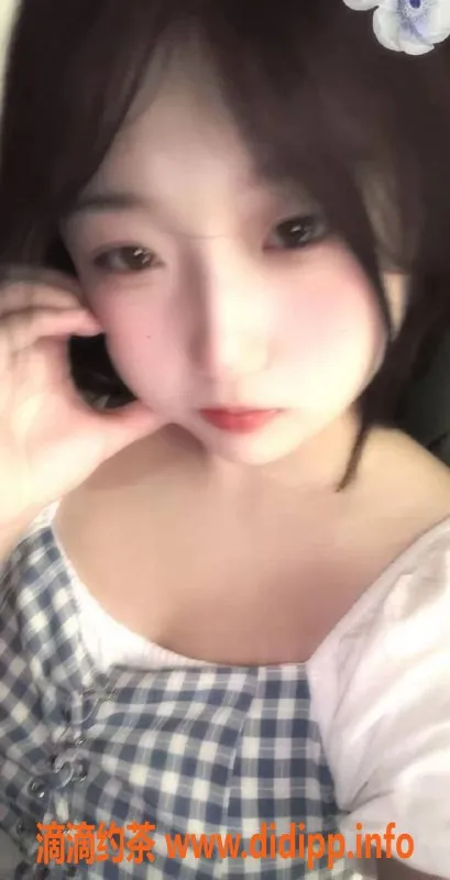 长沙楼凤-晶晶，雨花区18岁165cm，D杯，服务轻松价位500