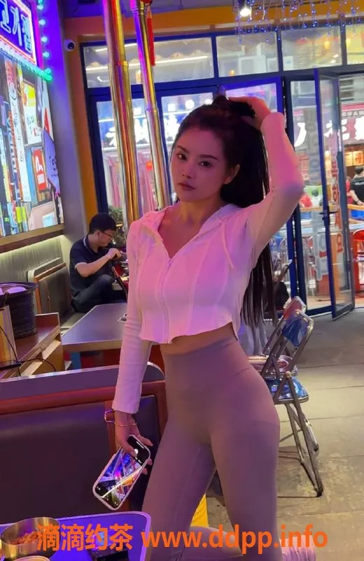 长沙楼凤资源信息,岳麓区初恋，500p无套胸推服务体验